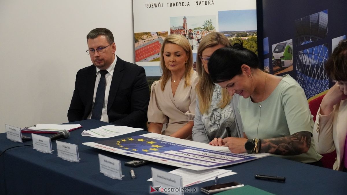 Podpisanie umów na inwestycje w powiatach ostrołęckim i makowskim [25.06.2026] - zdjęcie #92 - eOstroleka.pl