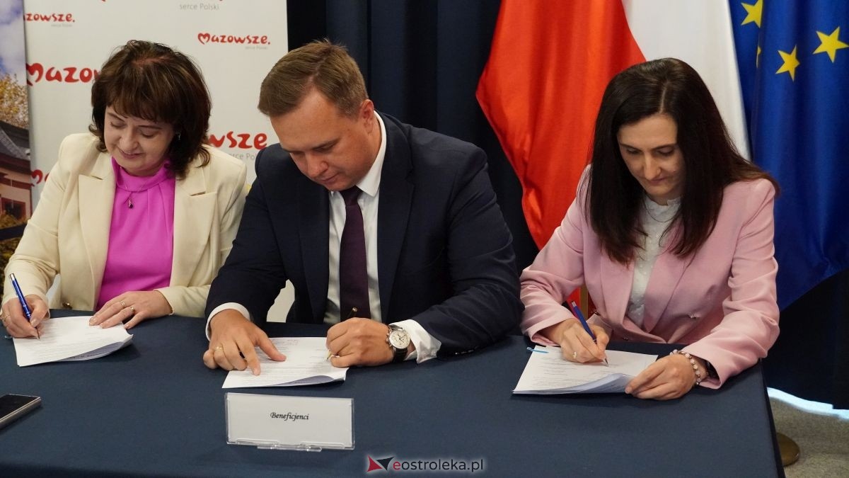 Podpisanie umów na inwestycje w powiatach ostrołęckim i makowskim [25.06.2026] - zdjęcie #73 - eOstroleka.pl