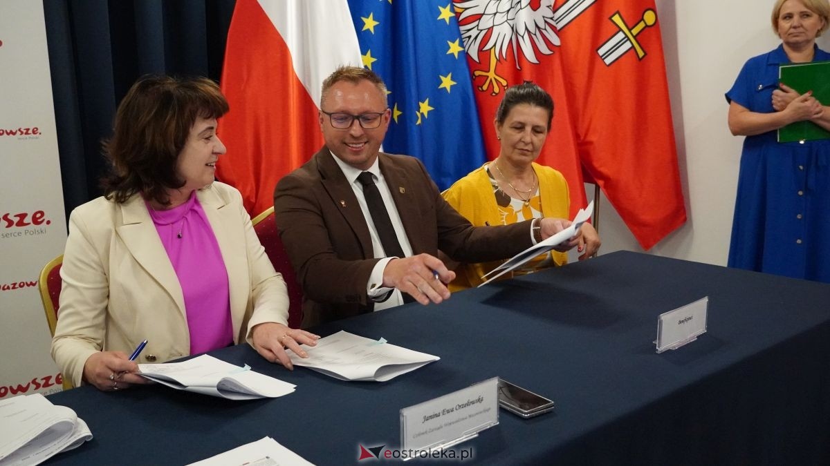 Podpisanie umów na inwestycje w powiatach ostrołęckim i makowskim [25.06.2026] - zdjęcie #48 - eOstroleka.pl