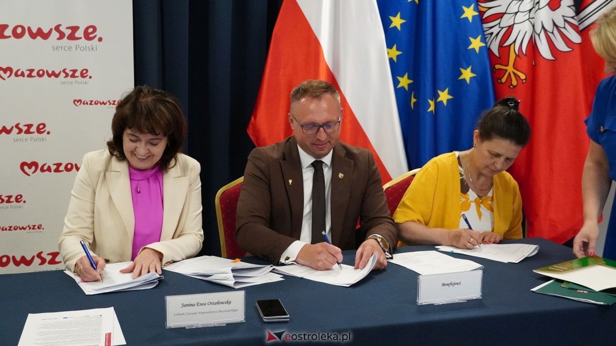 Podpisanie umów na inwestycje w powiatach ostrołęckim i makowskim [25.06.2026] - zdjęcie #44 - eOstroleka.pl