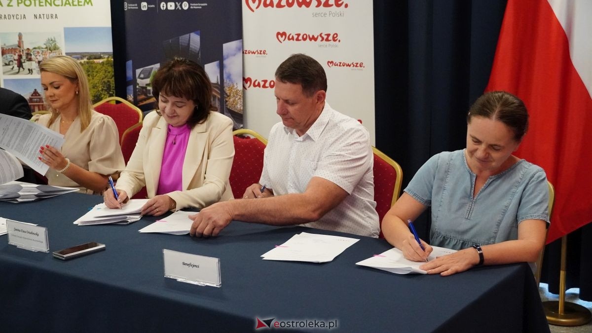 Podpisanie umów na inwestycje w powiatach ostrołęckim i makowskim [25.06.2026] - zdjęcie #35 - eOstroleka.pl