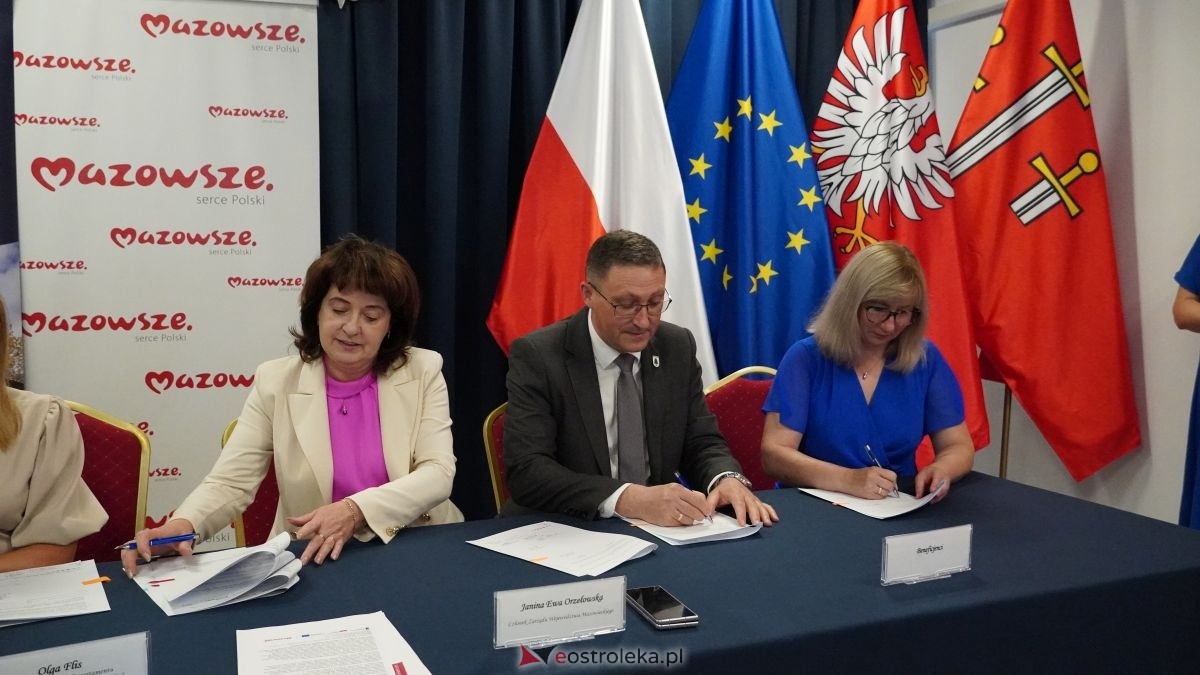 Podpisanie umów na inwestycje w powiatach ostrołęckim i makowskim [25.06.2026] - zdjęcie #17 - eOstroleka.pl