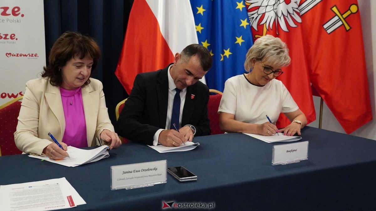 Podpisanie umów na inwestycje w powiatach ostrołęckim i makowskim [25.06.2026] - zdjęcie #11 - eOstroleka.pl
