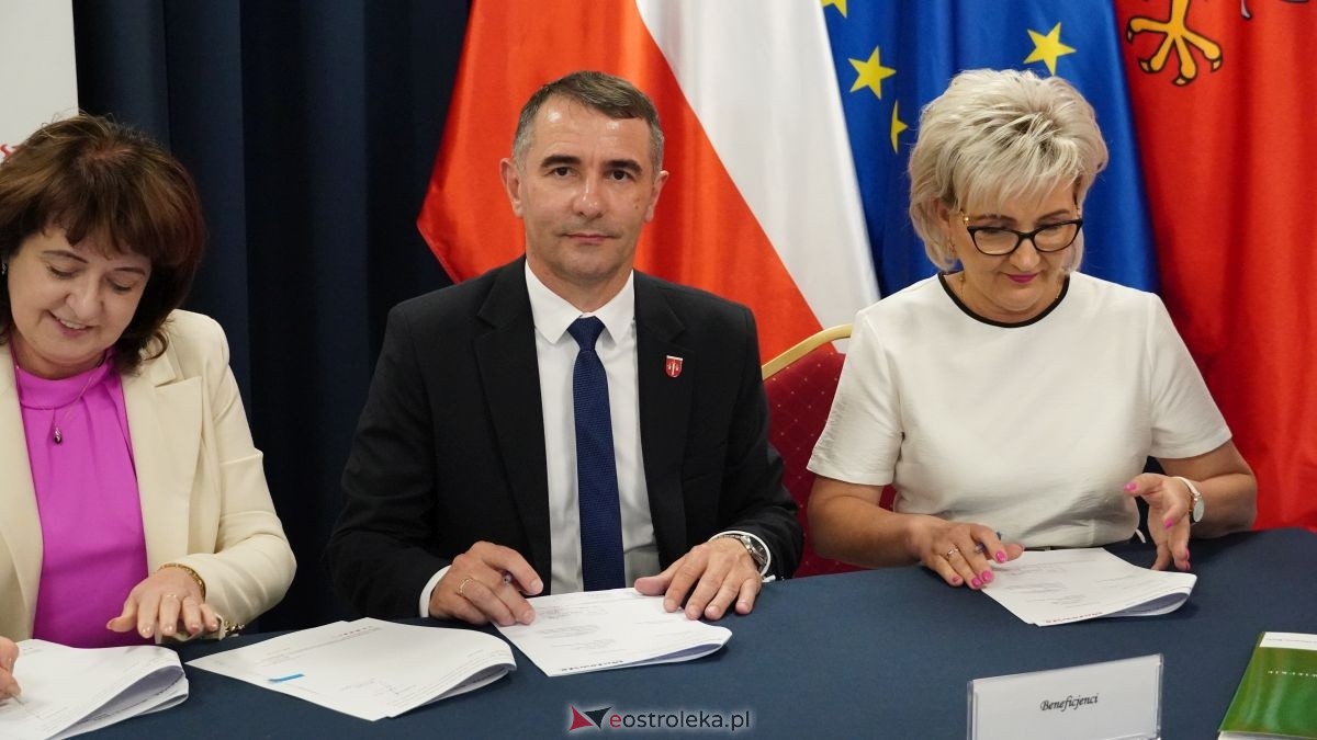 Podpisanie umów na inwestycje w powiatach ostrołęckim i makowskim [25.06.2026] - zdjęcie #9 - eOstroleka.pl