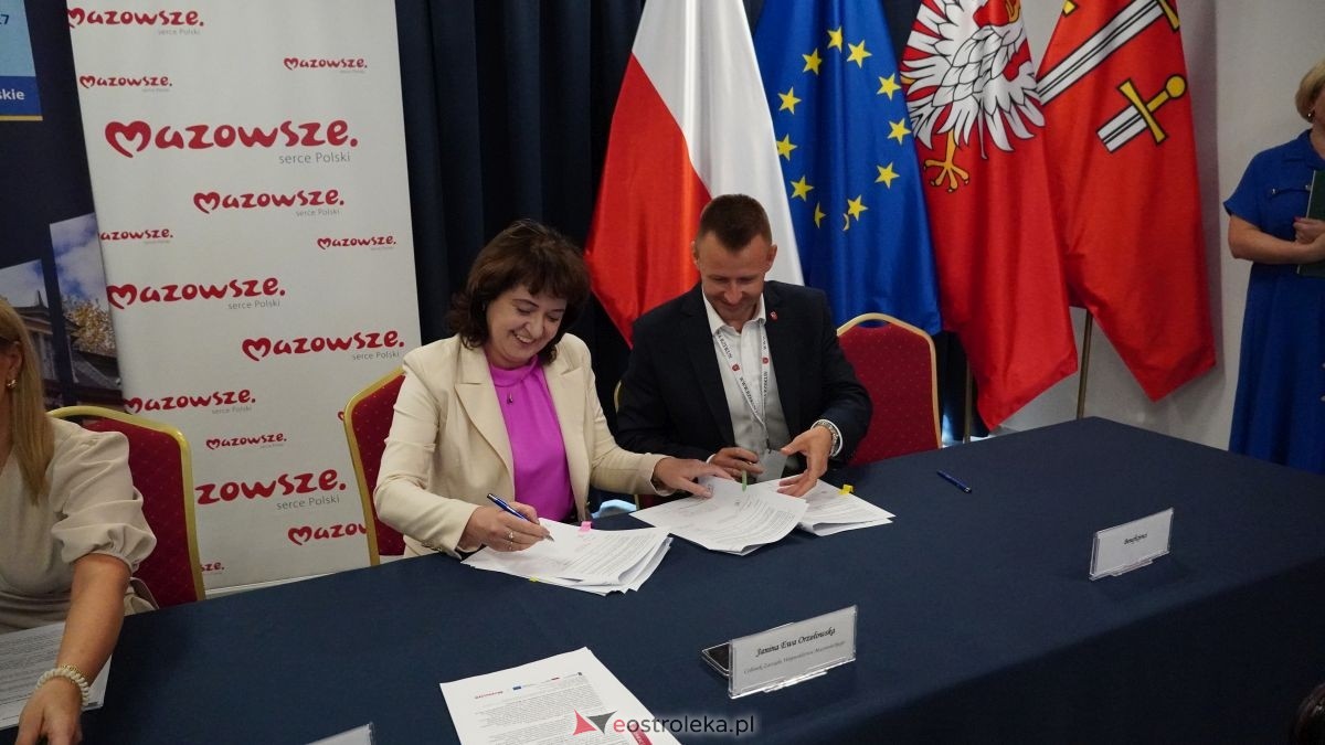 Podpisanie umów na inwestycje w powiatach ostrołęckim i makowskim [25.06.2026] - zdjęcie #6 - eOstroleka.pl