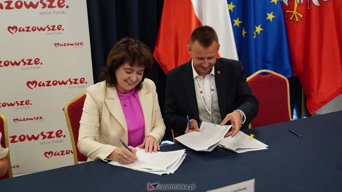 Podpisanie umów na inwestycje w powiatach ostrołęckim i makowskim [25.06.2026] - zdjęcie #5 - eOstroleka.pl