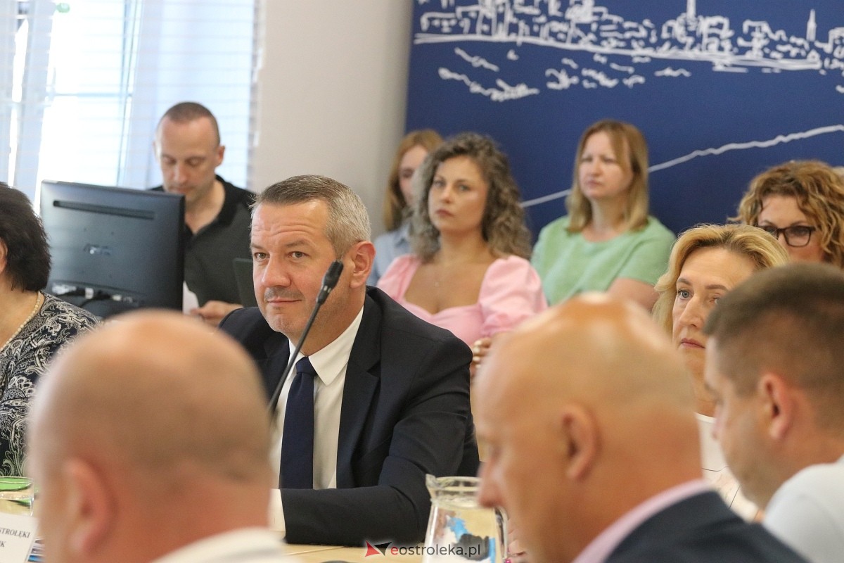 Sesja rady miasta Ostrołęki [25.06.2026] - zdjęcie #25 - eOstroleka.pl