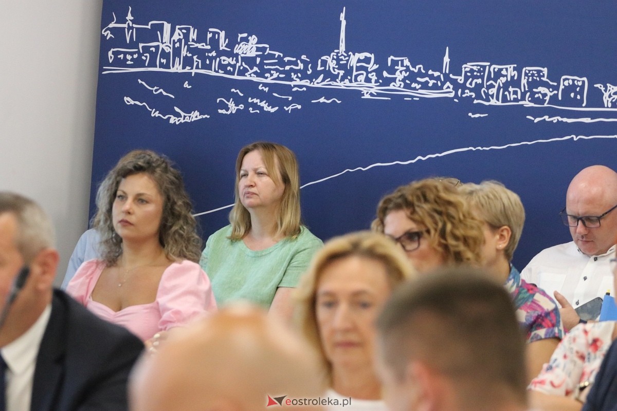 Sesja rady miasta Ostrołęki [25.06.2026] - zdjęcie #24 - eOstroleka.pl