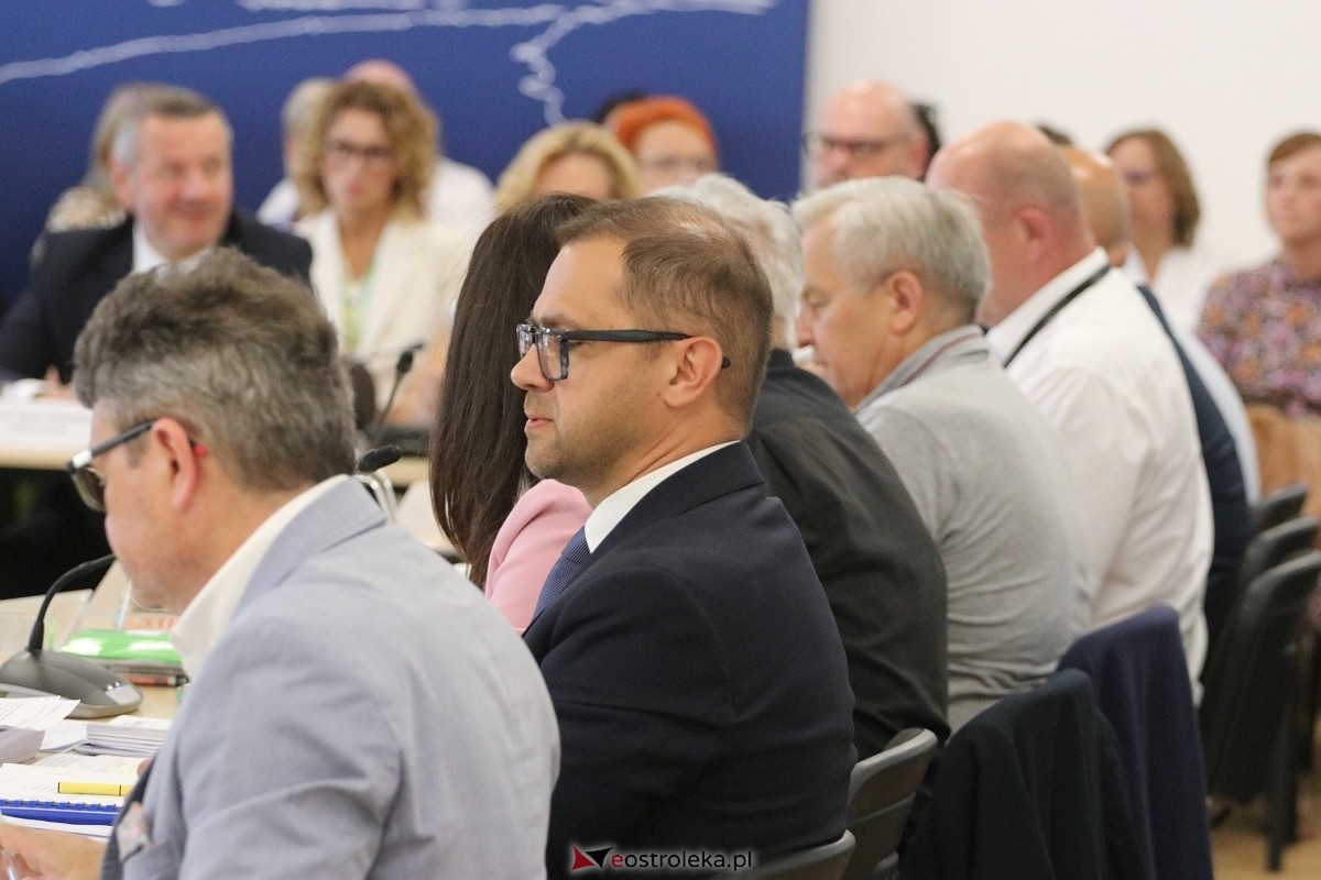 Sesja rady miasta Ostrołęki [25.06.2026] - zdjęcie #13 - eOstroleka.pl