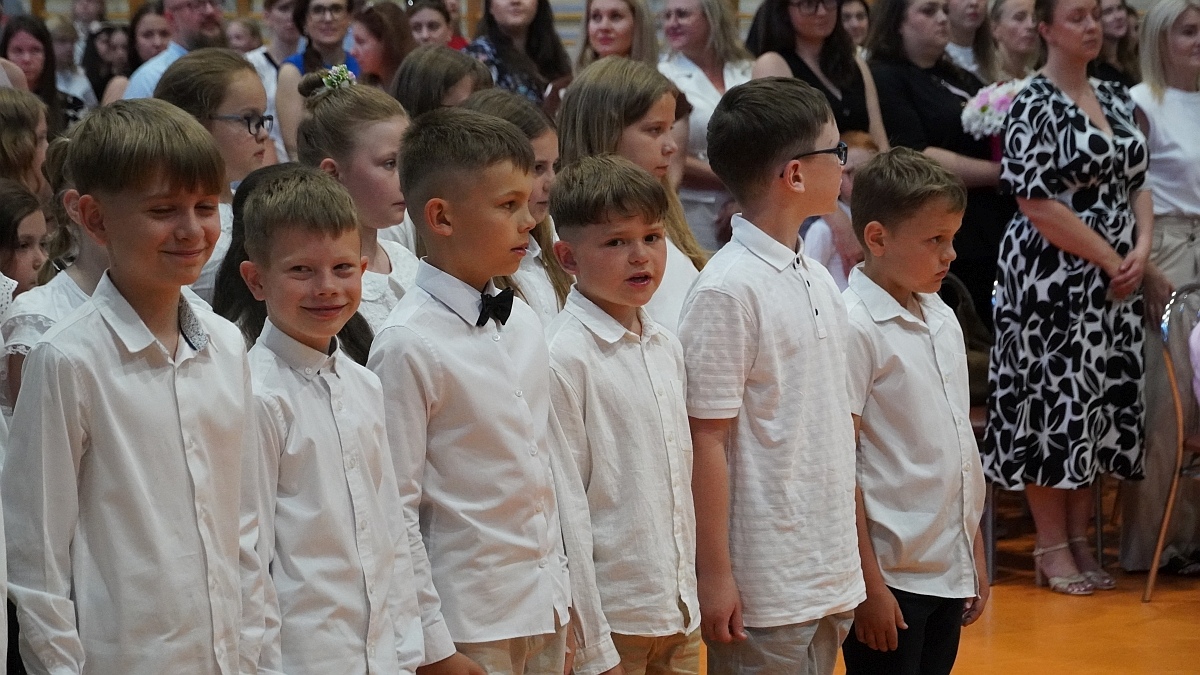 Zakończenie roku szkolnego w Szkole Podstawowej nr 5 [26.06.2026] - zdjęcie #258 - eOstroleka.pl