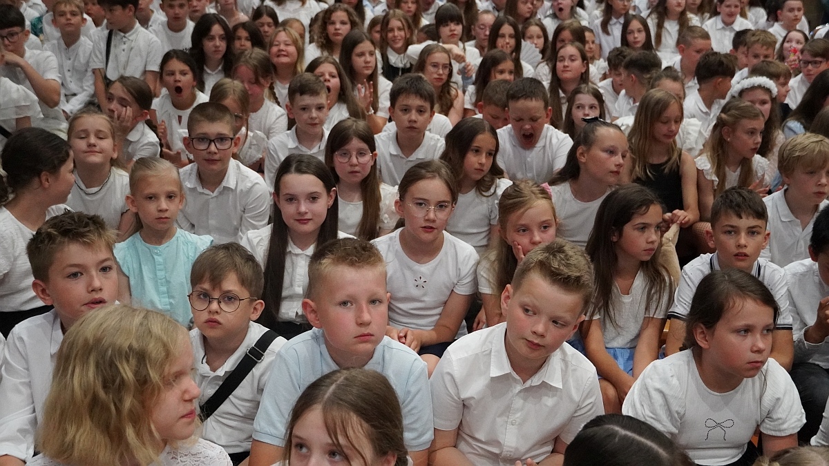 Zakończenie roku szkolnego w Szkole Podstawowej nr 5 [26.06.2026] - zdjęcie #233 - eOstroleka.pl
