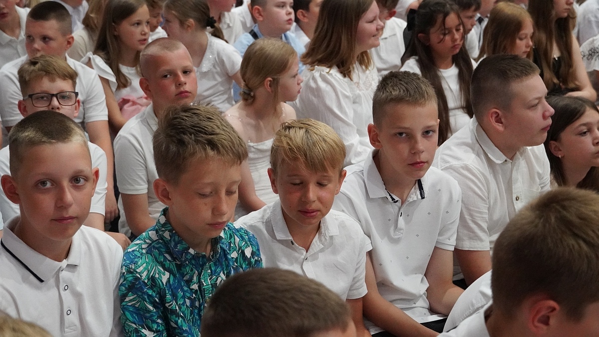 Zakończenie roku szkolnego w Szkole Podstawowej nr 5 [26.06.2026] - zdjęcie #220 - eOstroleka.pl