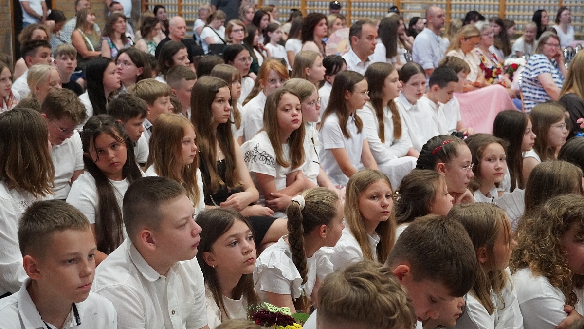 Zakończenie roku szkolnego w Szkole Podstawowej nr 5 [26.06.2026] - zdjęcie #219 - eOstroleka.pl