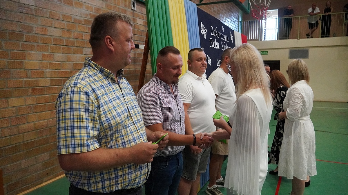 Zakończenie roku szkolnego w Szkole Podstawowej nr 5 [26.06.2026] - zdjęcie #207 - eOstroleka.pl