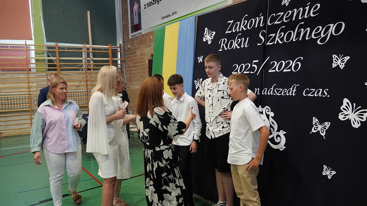 Zakończenie roku szkolnego w Szkole Podstawowej nr 5 [26.06.2026] - zdjęcie #177 - eOstroleka.pl