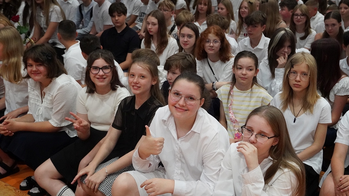 Zakończenie roku szkolnego w Szkole Podstawowej nr 5 [26.06.2026] - zdjęcie #153 - eOstroleka.pl
