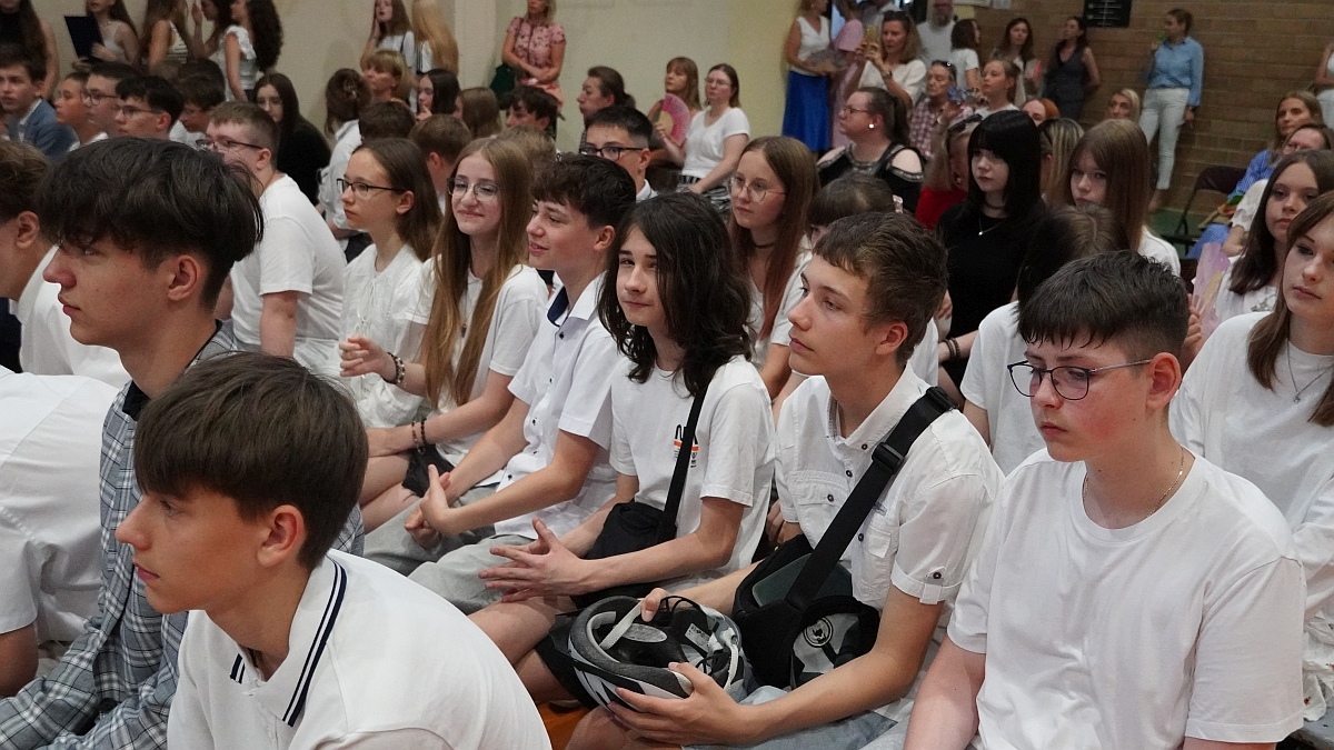 Zakończenie roku szkolnego w Szkole Podstawowej nr 5 [26.06.2026] - zdjęcie #109 - eOstroleka.pl