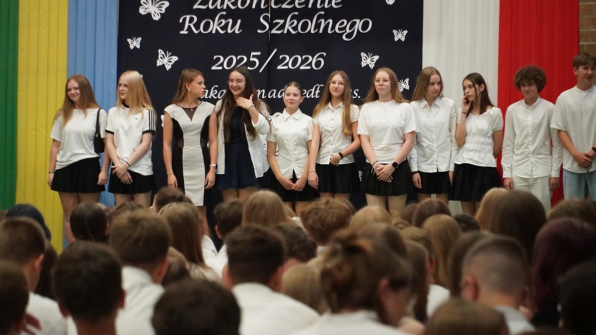 Zakończenie roku szkolnego w Szkole Podstawowej nr 5 [26.06.2026] - zdjęcie #56 - eOstroleka.pl