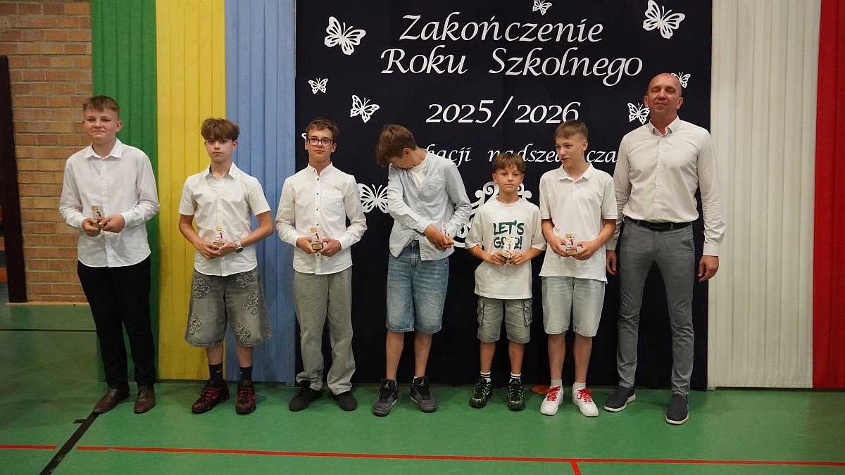 Zakończenie roku szkolnego w Szkole Podstawowej nr 5 [26.06.2026] - zdjęcie #45 - eOstroleka.pl