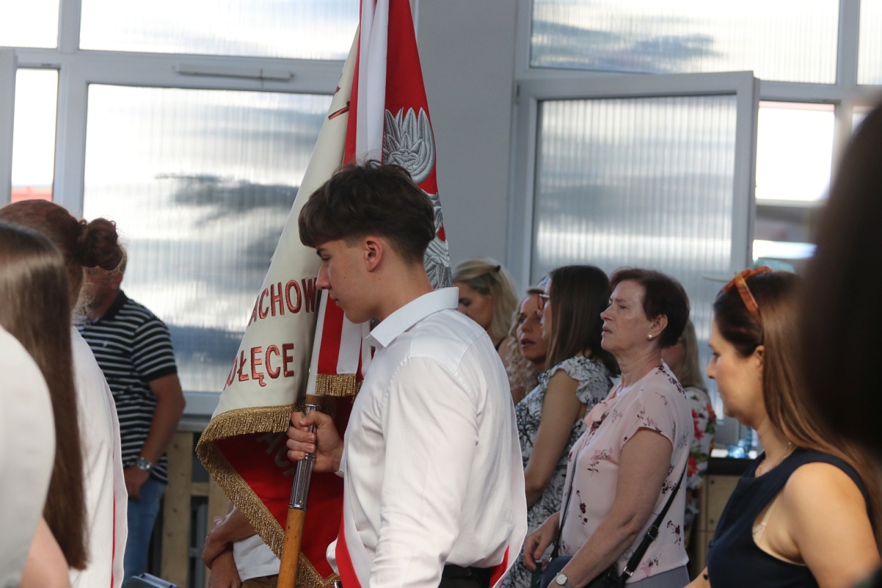 Zakończenie roku szkolnego w Szkole Podstawowej nr 1 w Ostrołęce [26.06.2026] - zdjęcie #43 - eOstroleka.pl