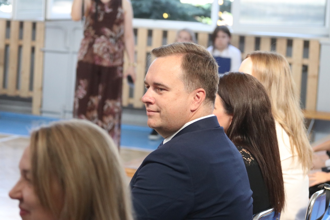 Zakończenie roku szkolnego w Szkole Podstawowej nr 1 w Ostrołęce [26.06.2026] - zdjęcie #39 - eOstroleka.pl