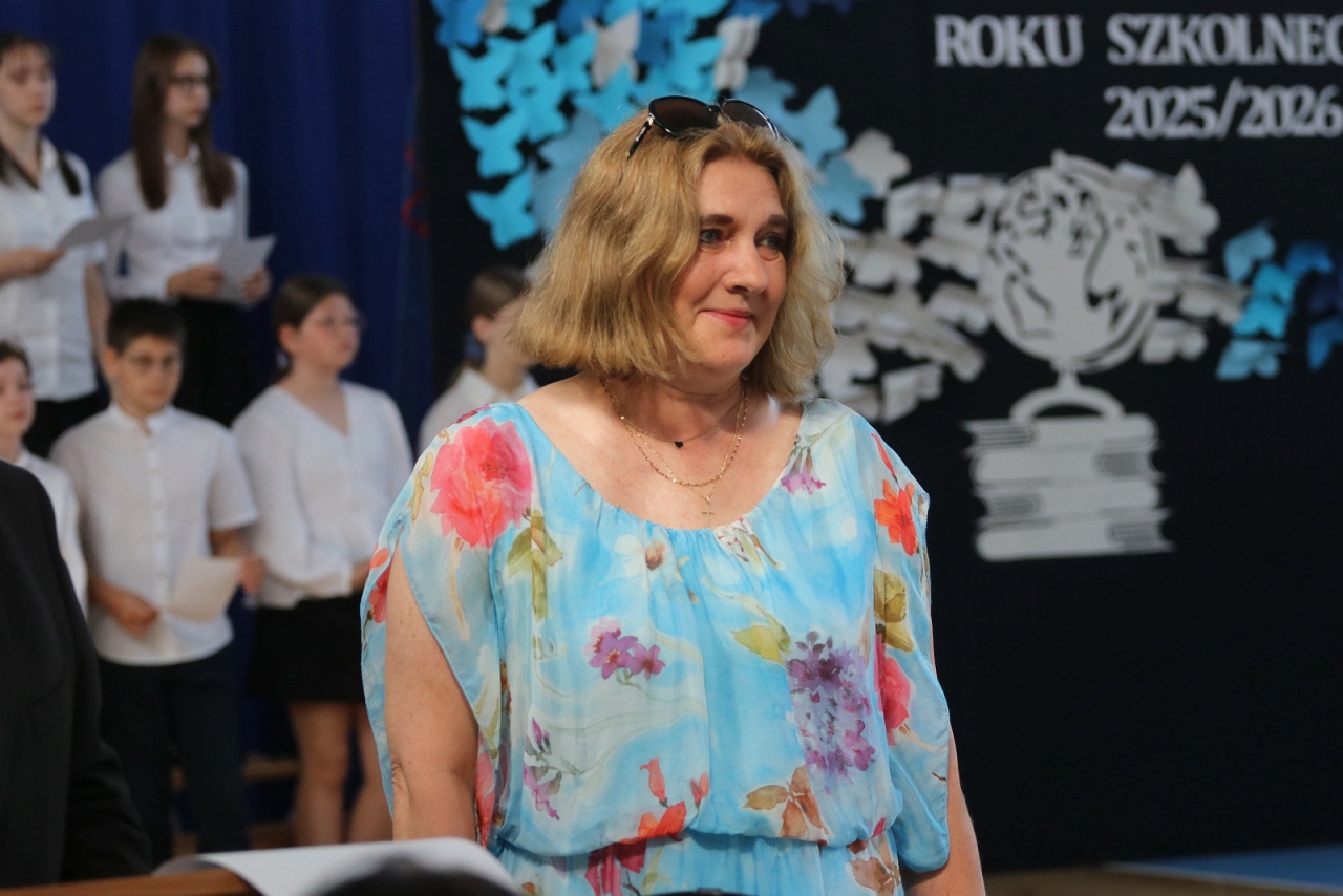 Zakończenie roku szkolnego w Szkole Podstawowej nr 1 w Ostrołęce [26.06.2026] - zdjęcie #16 - eOstroleka.pl