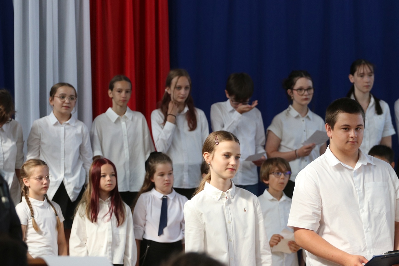 Zakończenie roku szkolnego w Szkole Podstawowej nr 1 w Ostrołęce [26.06.2026] - zdjęcie #11 - eOstroleka.pl