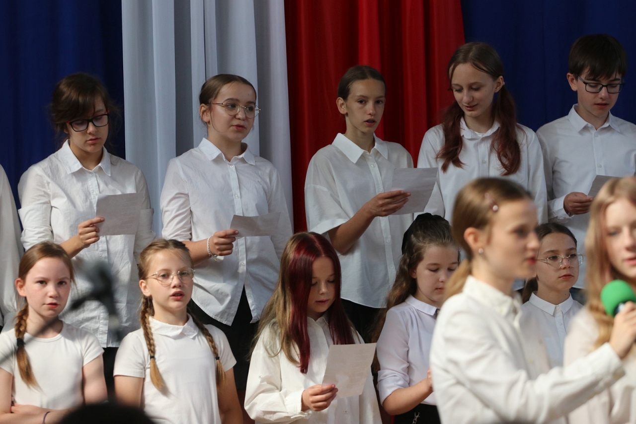 Zakończenie roku szkolnego w Szkole Podstawowej nr 1 w Ostrołęce [26.06.2026] - zdjęcie #6 - eOstroleka.pl