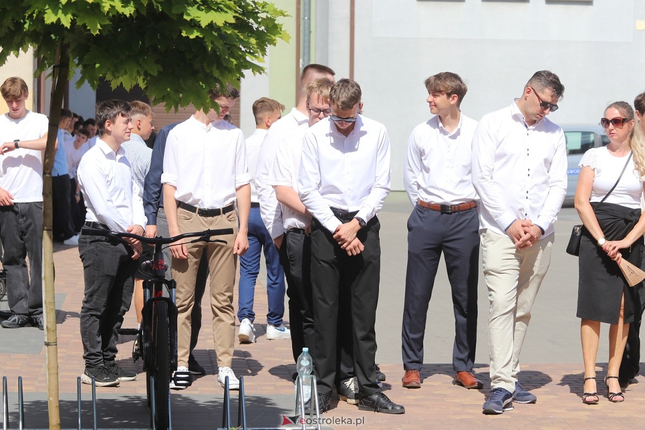 Zakończenie roku szkolnego w ZSZ 1 w Ostrołęce [26.06.2026] - zdjęcie #98 - eOstroleka.pl