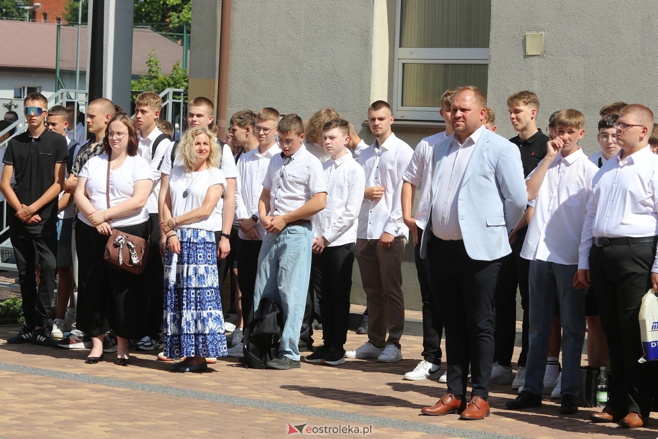 Zakończenie roku szkolnego w ZSZ 1 w Ostrołęce [26.06.2026] - zdjęcie #80 - eOstroleka.pl