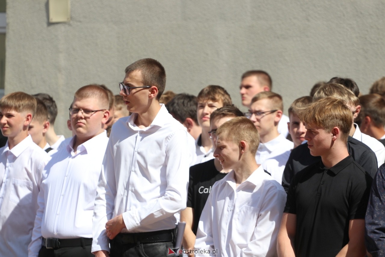 Zakończenie roku szkolnego w ZSZ 1 w Ostrołęce [26.06.2026] - zdjęcie #77 - eOstroleka.pl
