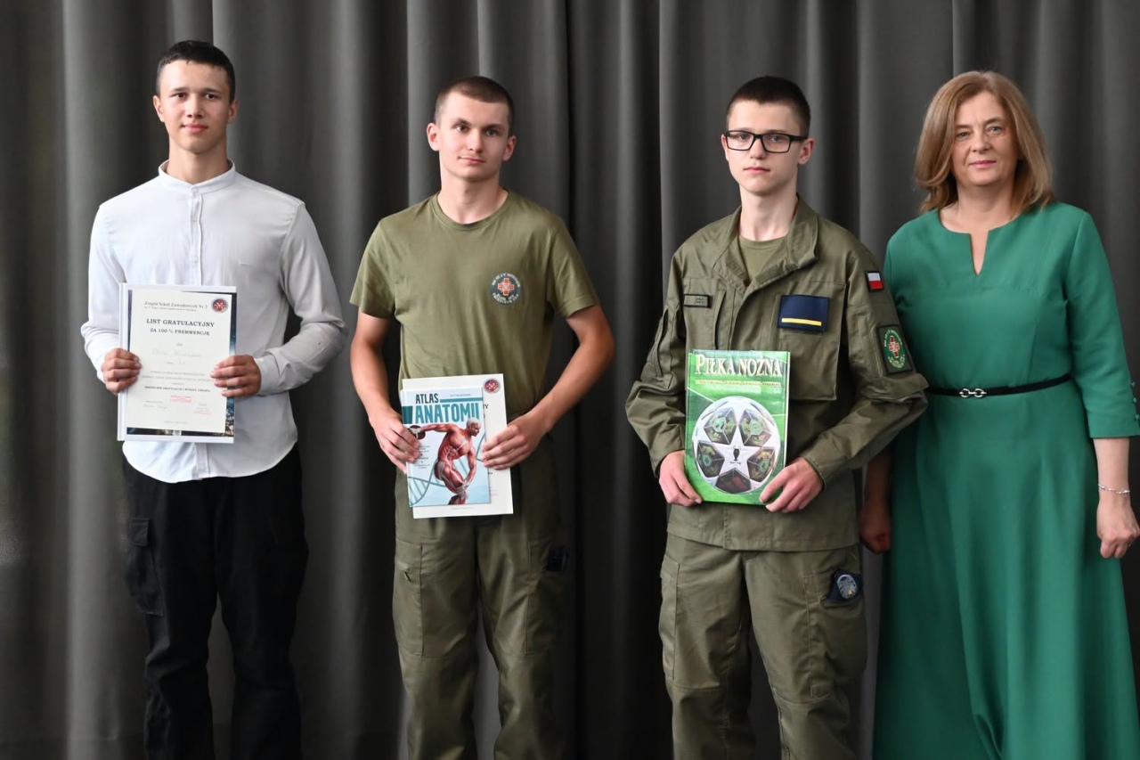 Zakończenie roku szkolnego w ZSZ 2 w Ostrołęce [26.06.2026] - zdjęcie #24 - eOstroleka.pl