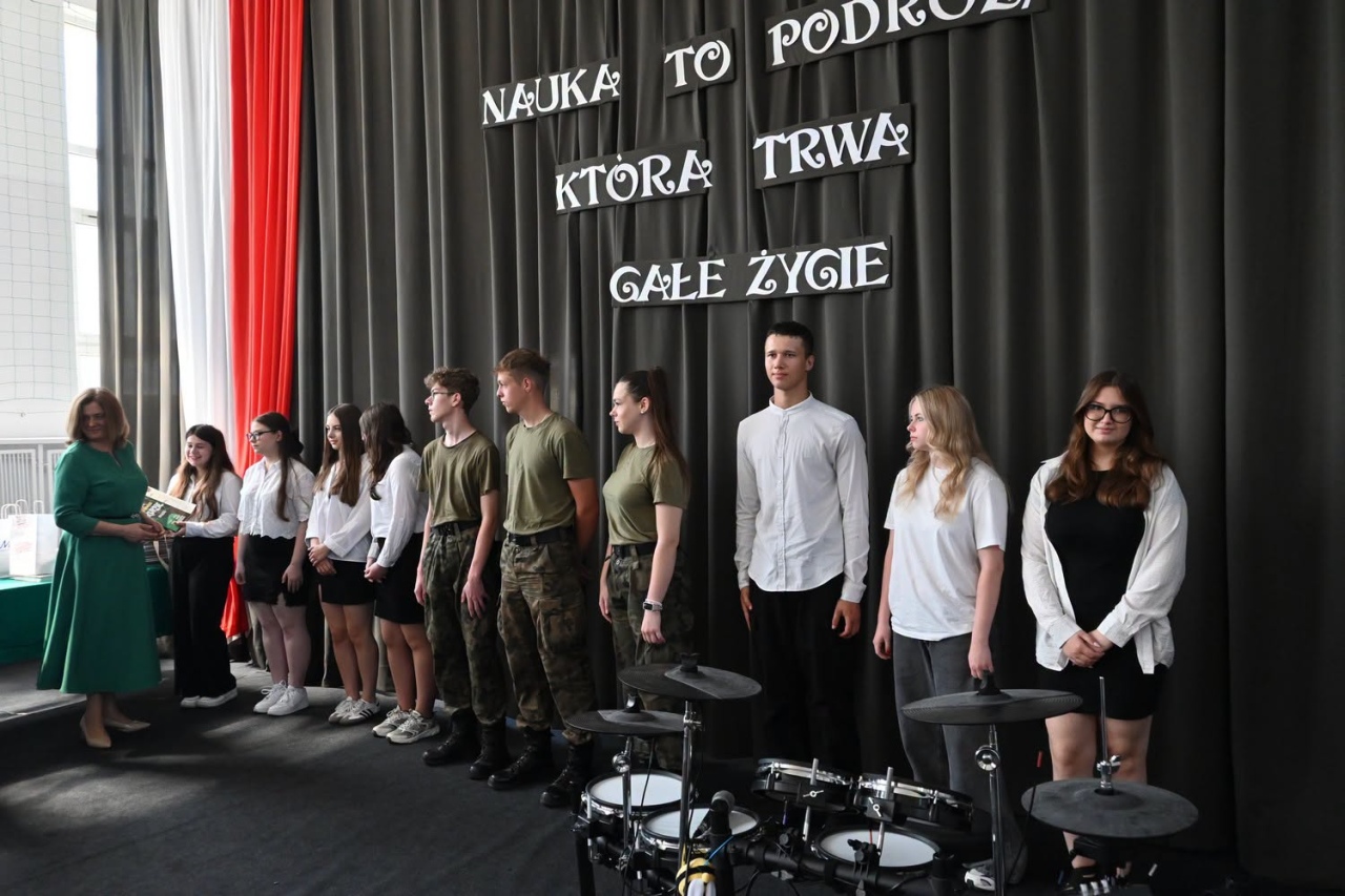 Zakończenie roku szkolnego w ZSZ 2 w Ostrołęce [26.06.2026] - zdjęcie #2 - eOstroleka.pl