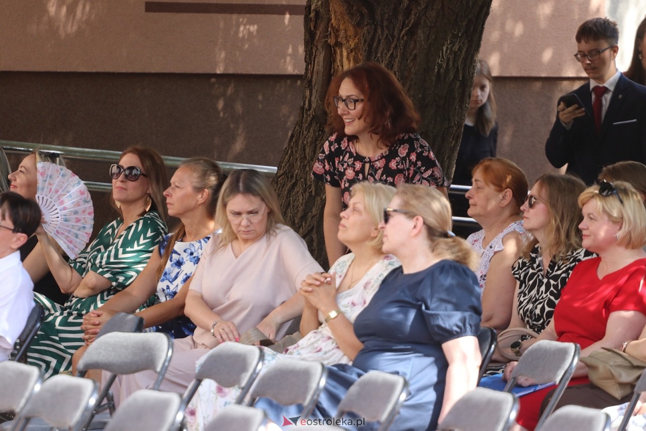 Zakończenie roku szkolnego w ZSZ 4 w Ostrołęce [26.06.2026] - zdjęcie #76 - eOstroleka.pl