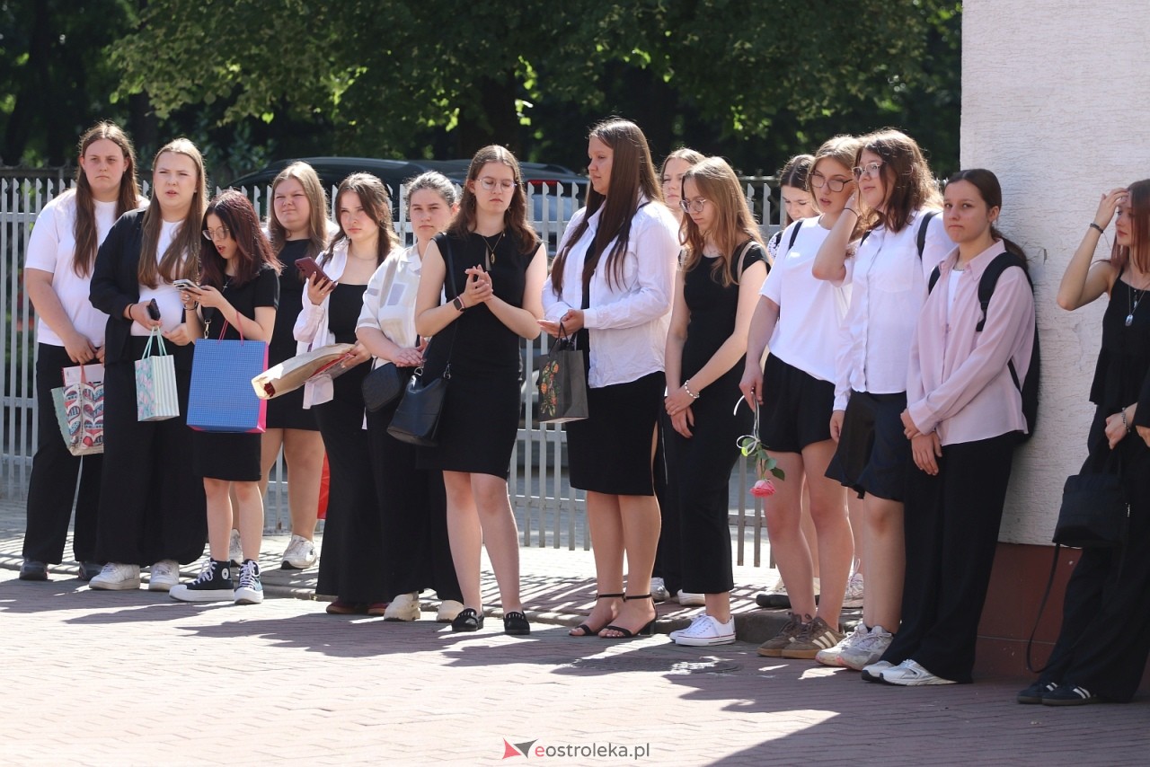 Zakończenie roku szkolnego w ZSZ 4 w Ostrołęce [26.06.2026] - zdjęcie #28 - eOstroleka.pl
