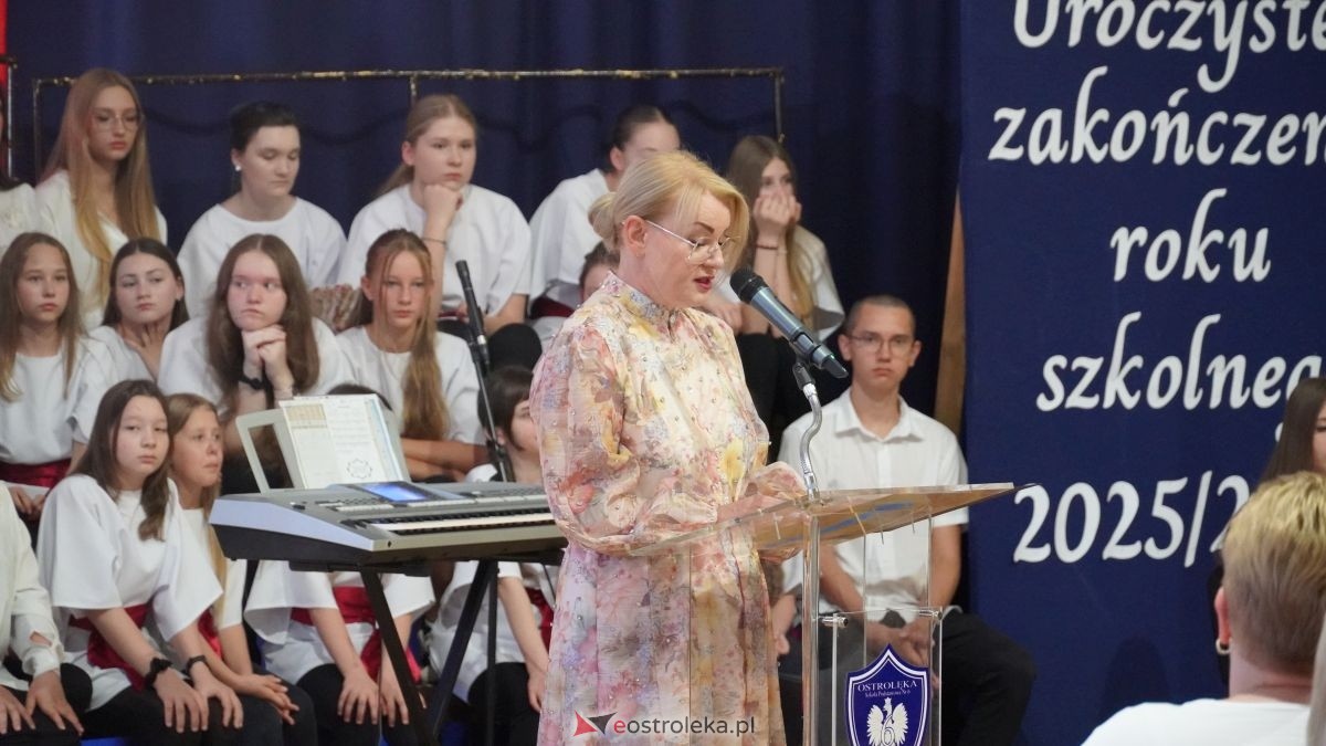 Zakończenie roku skzolnego w SP nr 6 w Ostrołęce [26.06.2026] - zdjęcie #41 - eOstroleka.pl
