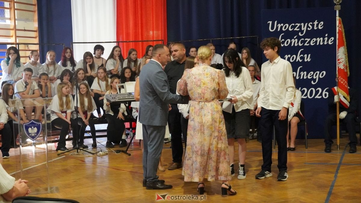Zakończenie roku skzolnego w SP nr 6 w Ostrołęce [26.06.2026] - zdjęcie #29 - eOstroleka.pl