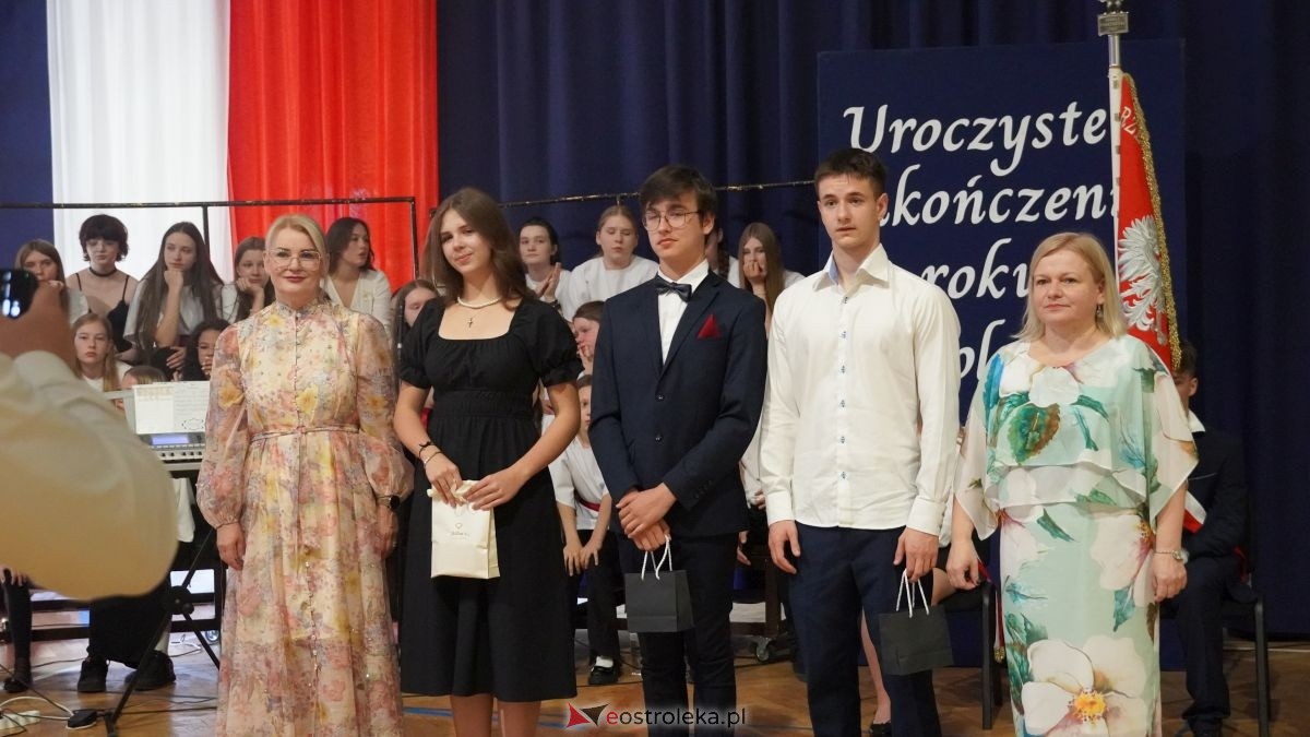 Zakończenie roku skzolnego w SP nr 6 w Ostrołęce [26.06.2026] - zdjęcie #24 - eOstroleka.pl