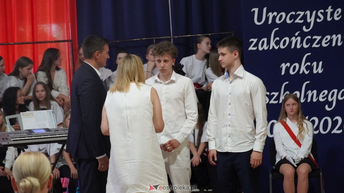 Zakończenie roku skzolnego w SP nr 6 w Ostrołęce [26.06.2026] - zdjęcie #22 - eOstroleka.pl