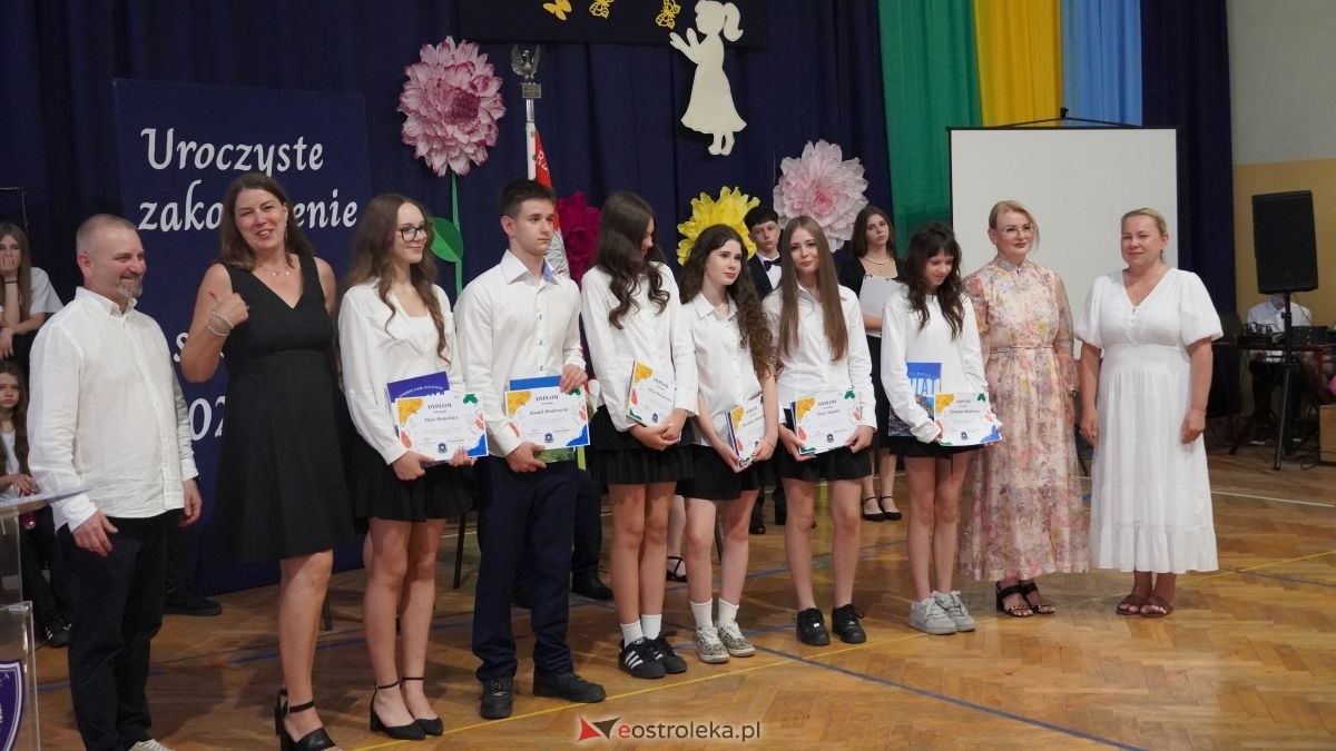 Zakończenie roku skzolnego w SP nr 6 w Ostrołęce [26.06.2026] - zdjęcie #14 - eOstroleka.pl