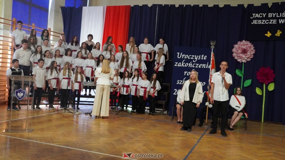 Zakończenie roku skzolnego w SP nr 6 w Ostrołęce [26.06.2026] - zdjęcie #2 - eOstroleka.pl