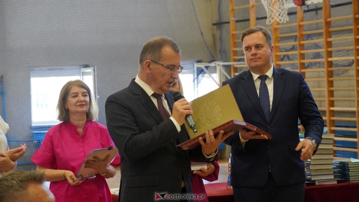 Zakończenie roku szkolnego w SP nr 10 w Ostrołęce [26.06.2026] - zdjęcie #53 - eOstroleka.pl