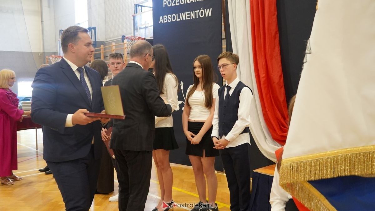 Zakończenie roku szkolnego w SP nr 10 w Ostrołęce [26.06.2026] - zdjęcie #52 - eOstroleka.pl