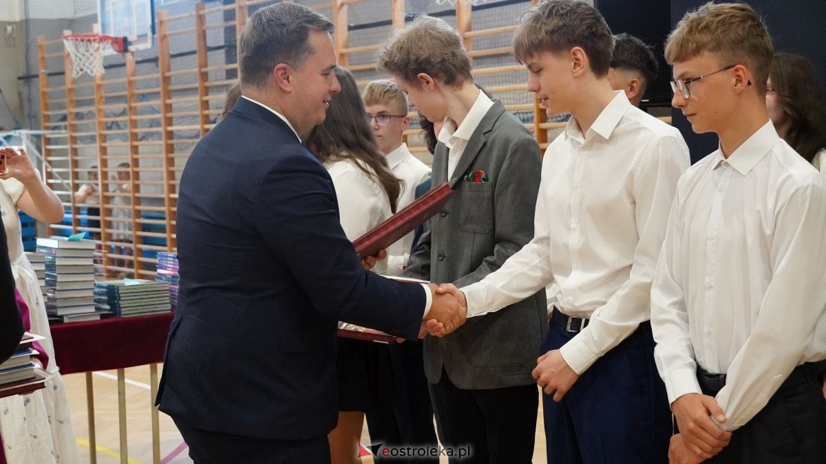 Zakończenie roku szkolnego w SP nr 10 w Ostrołęce [26.06.2026] - zdjęcie #45 - eOstroleka.pl