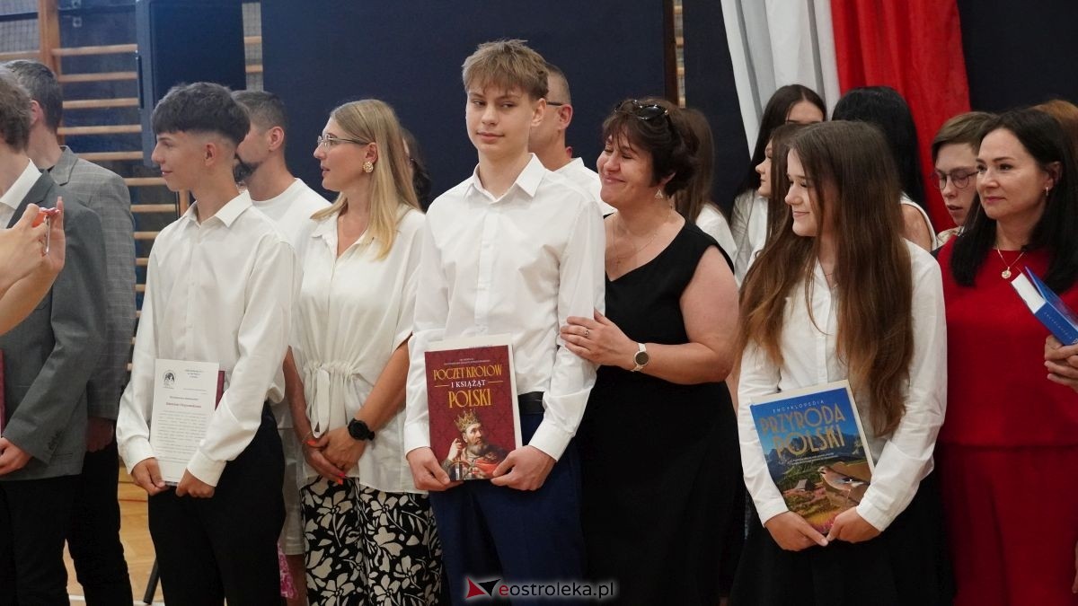 Zakończenie roku szkolnego w SP nr 10 w Ostrołęce [26.06.2026] - zdjęcie #36 - eOstroleka.pl