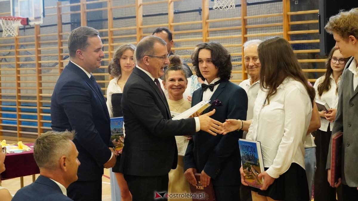Zakończenie roku szkolnego w SP nr 10 w Ostrołęce [26.06.2026] - zdjęcie #30 - eOstroleka.pl