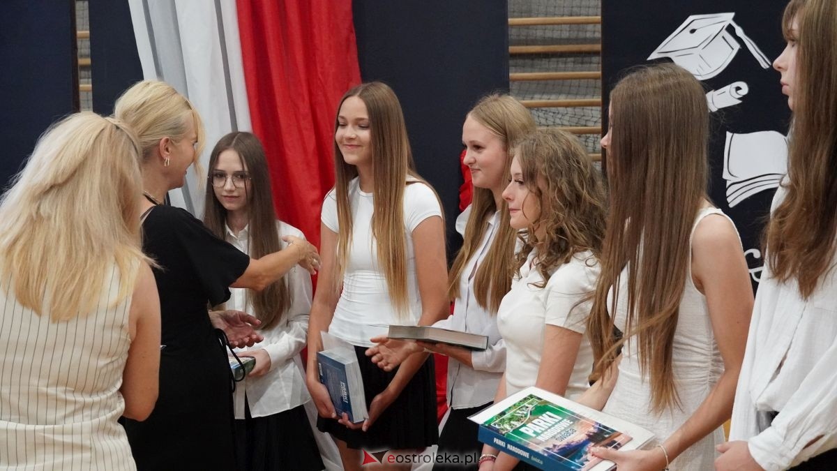 Zakończenie roku szkolnego w SP nr 10 w Ostrołęce [26.06.2026] - zdjęcie #14 - eOstroleka.pl