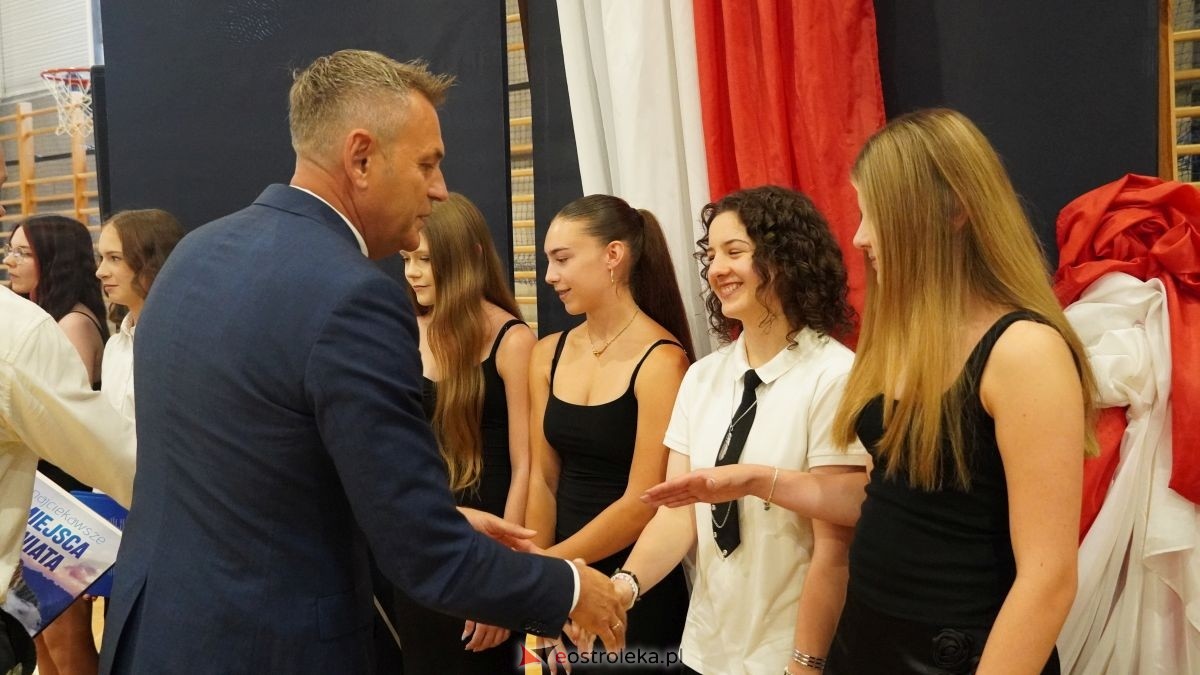 Zakończenie roku szkolnego w SP nr 10 w Ostrołęce [26.06.2026] - zdjęcie #1 - eOstroleka.pl