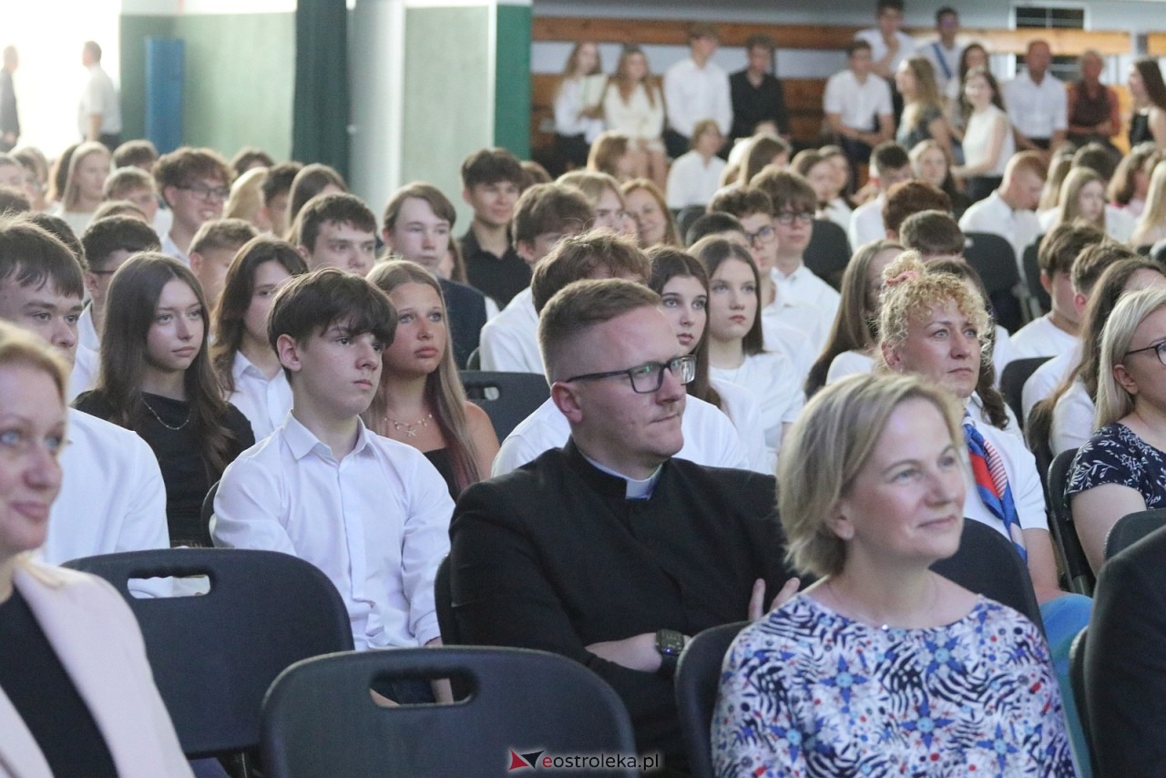 Zakończenie roku szkolnego w II LO w Ostrołęce [26.06.2026] - zdjęcie #109 - eOstroleka.pl