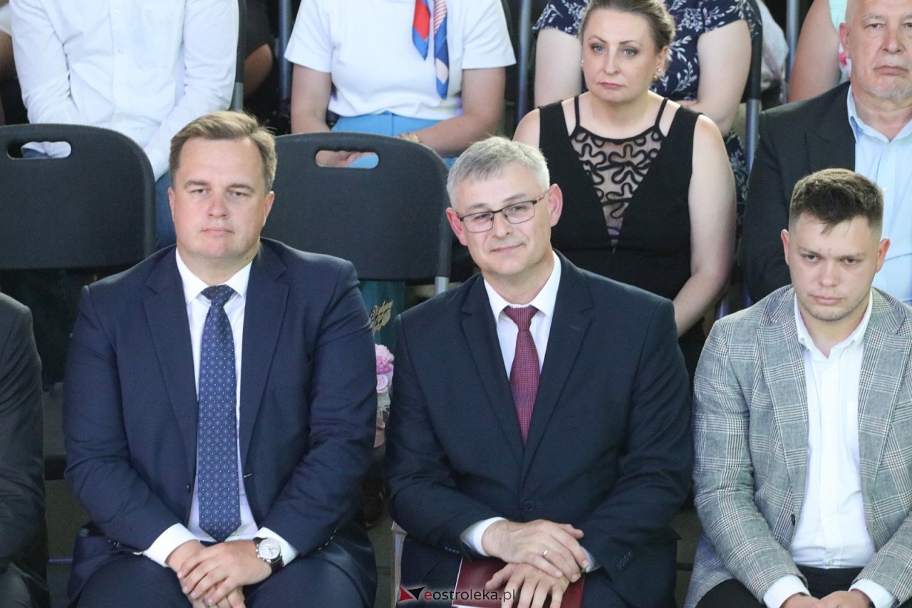 Zakończenie roku szkolnego w II LO w Ostrołęce [26.06.2026] - zdjęcie #106 - eOstroleka.pl